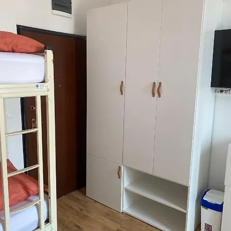 Old Cezar For 10 Apartamento Split